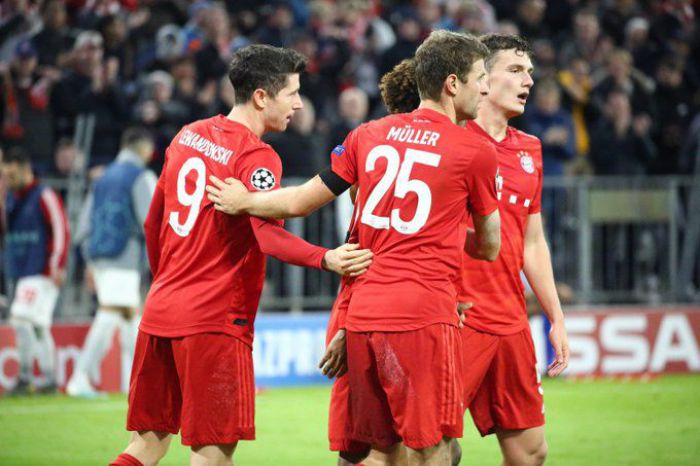 Lewandowski z golem i świetną nowiną! Polak goni Benzemę, a Bayern z kompletem punktów